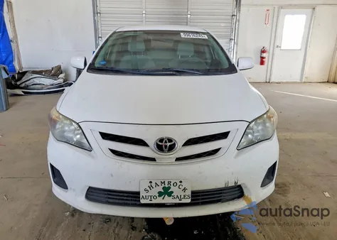 2012 Toyota Corolla Base z USA, uszkodzony, nr VIN 2T1BU4EE8CC894784